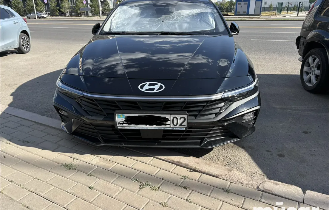Hyundai Elantra 2024