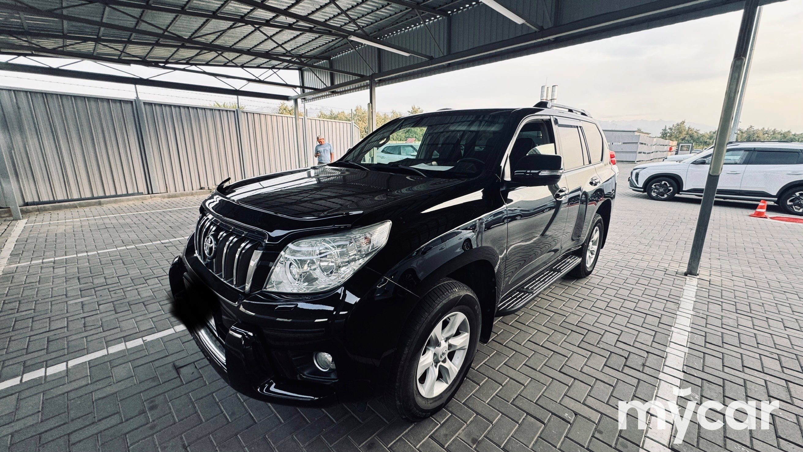 Toyota Land Cruiser Prado 2013