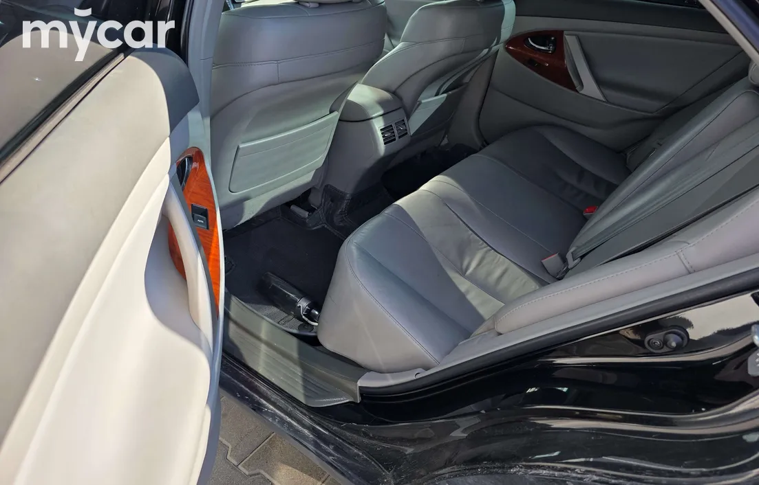 Toyota Camry 2010