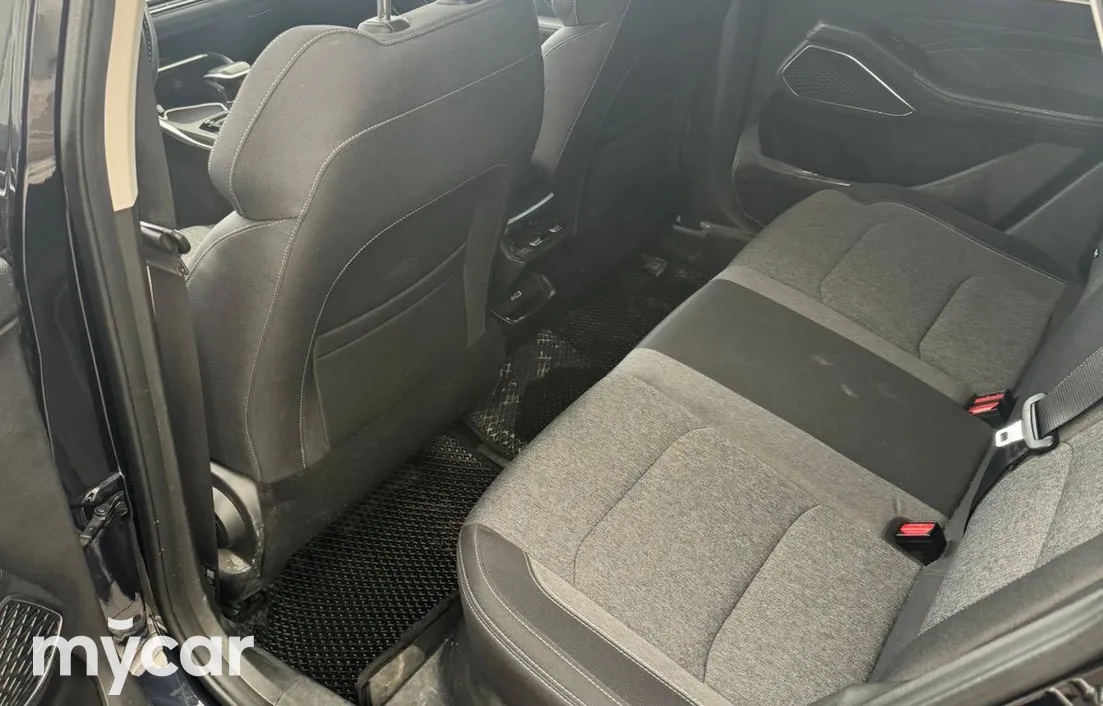 Geely Emgrand 2023
