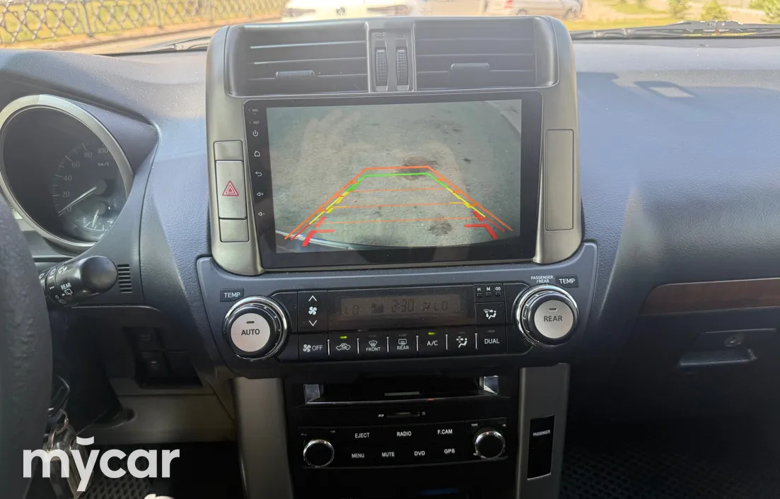 Toyota Land Cruiser Prado 2013