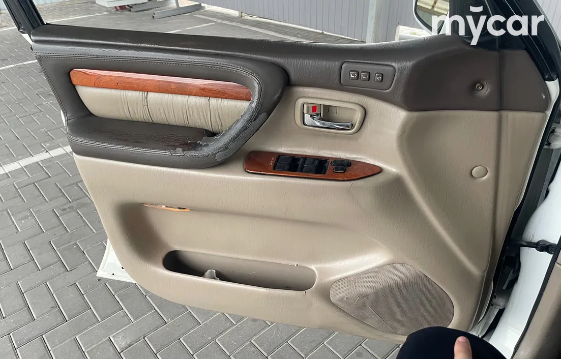 Lexus LX 1999
