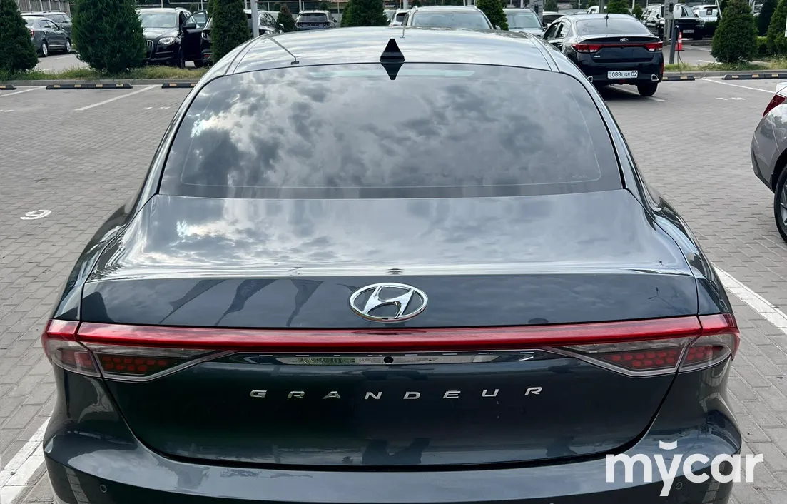 Hyundai Grandeur 2021