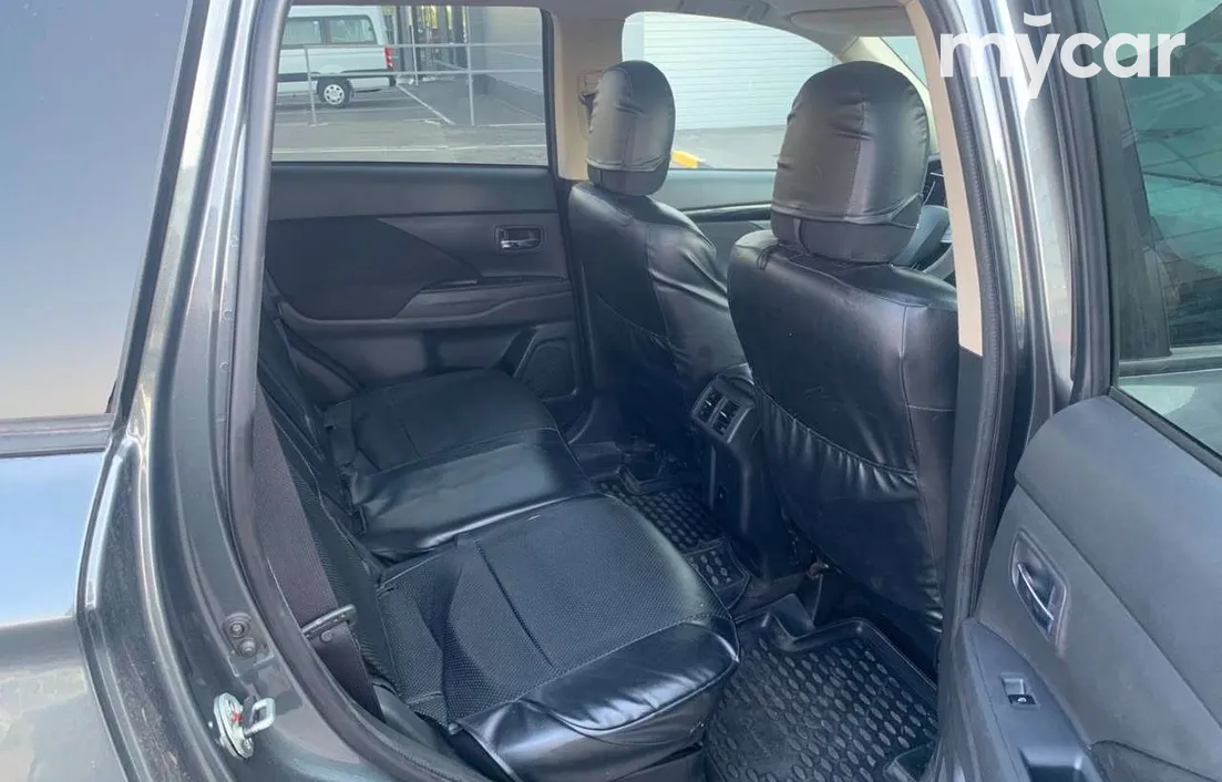 Mitsubishi Outlander 2021