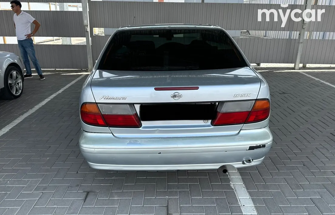 Nissan Almera 1995