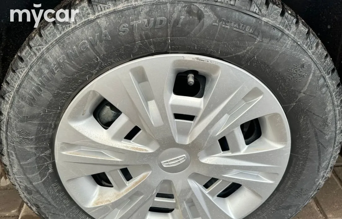 Geely Emgrand 2023