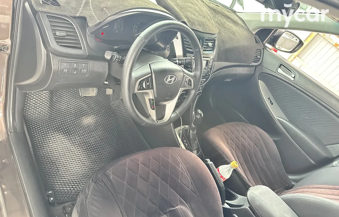 Hyundai Accent 2015