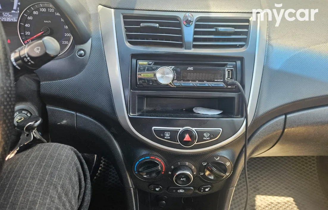 Hyundai Accent 2014