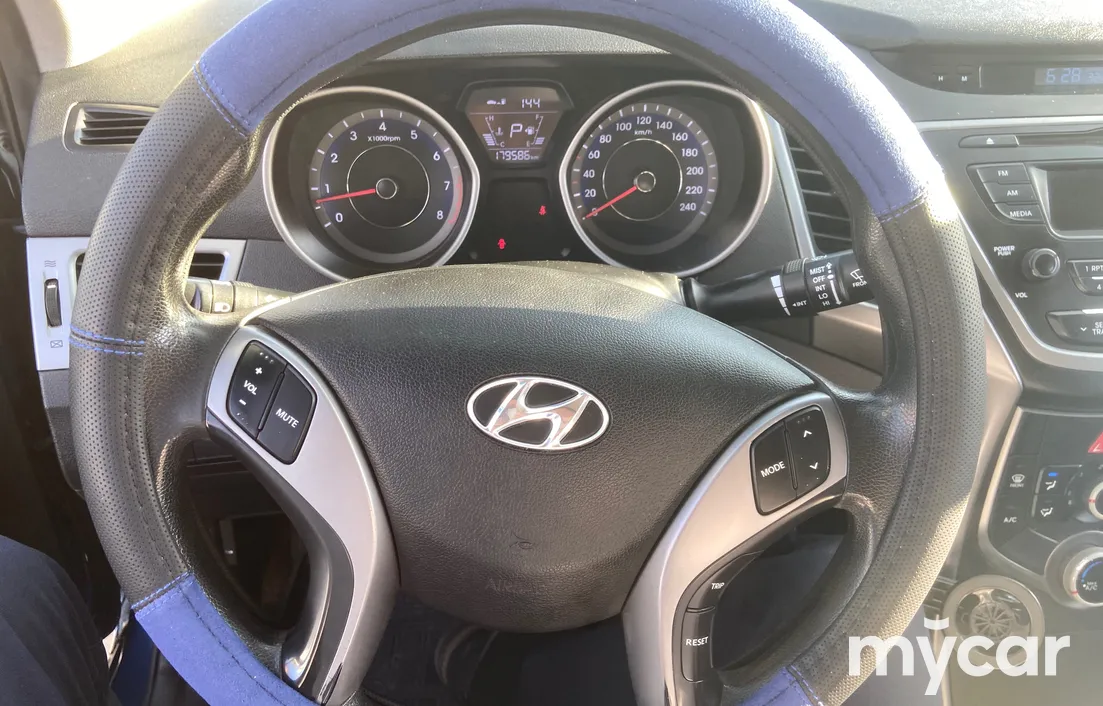 Hyundai Elantra 2014