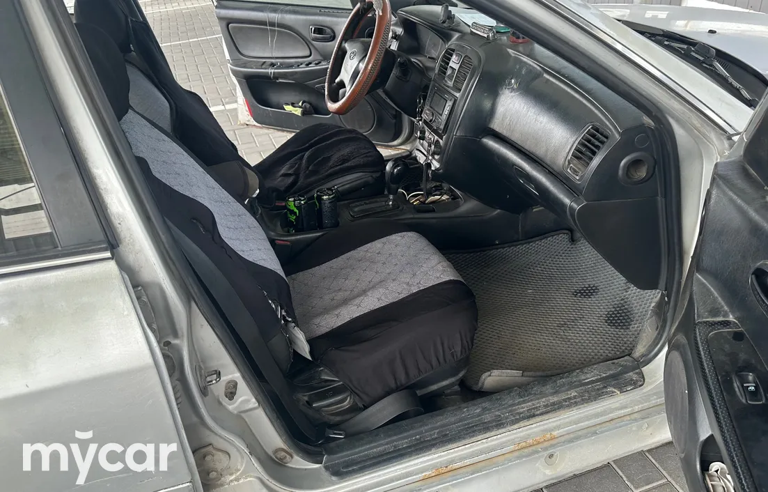 Hyundai Sonata 2004