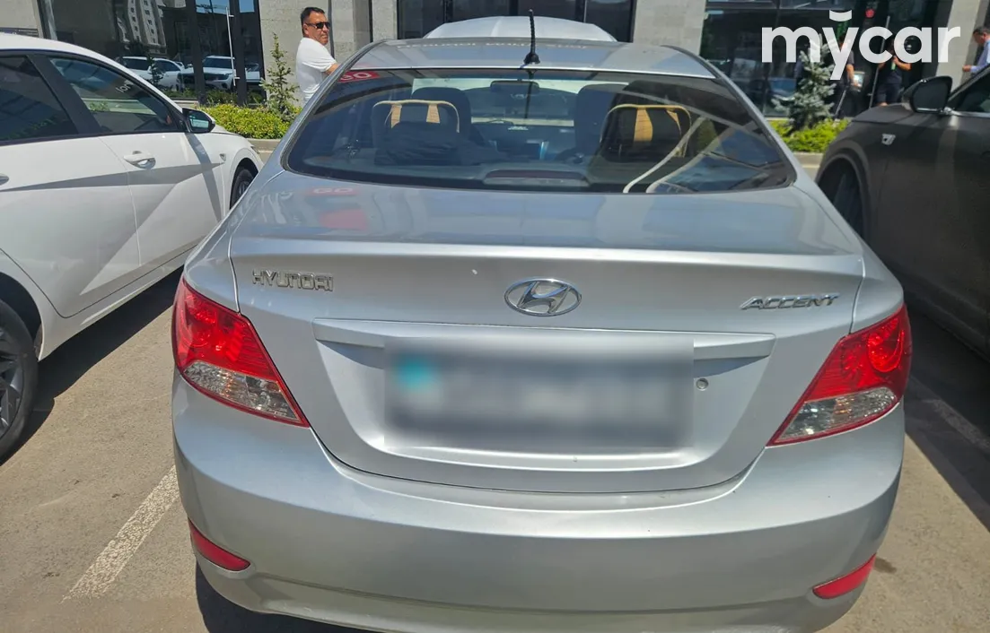 Hyundai Accent 2014