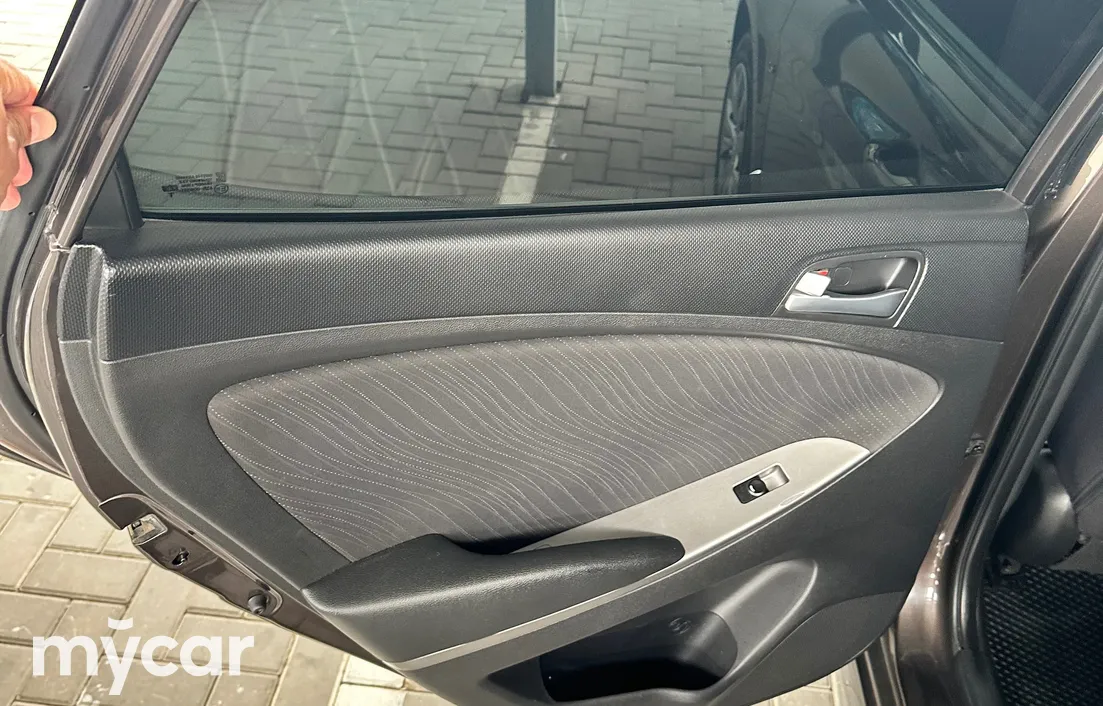 Hyundai Accent 2015