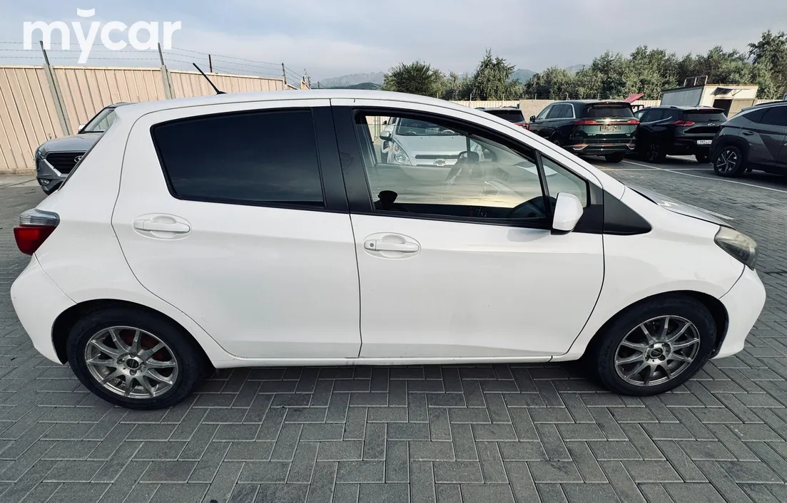 Toyota Yaris 2012
