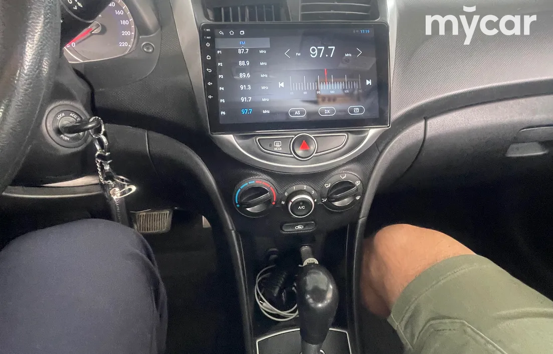 Hyundai Solaris 2012