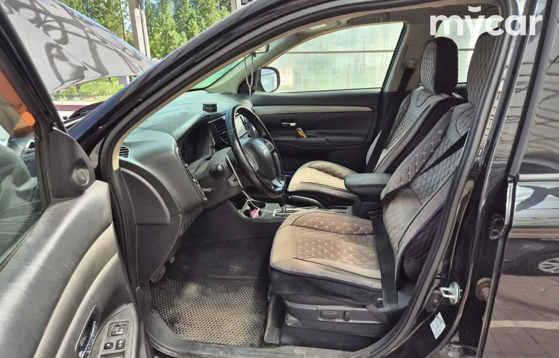 Mitsubishi Outlander 2014