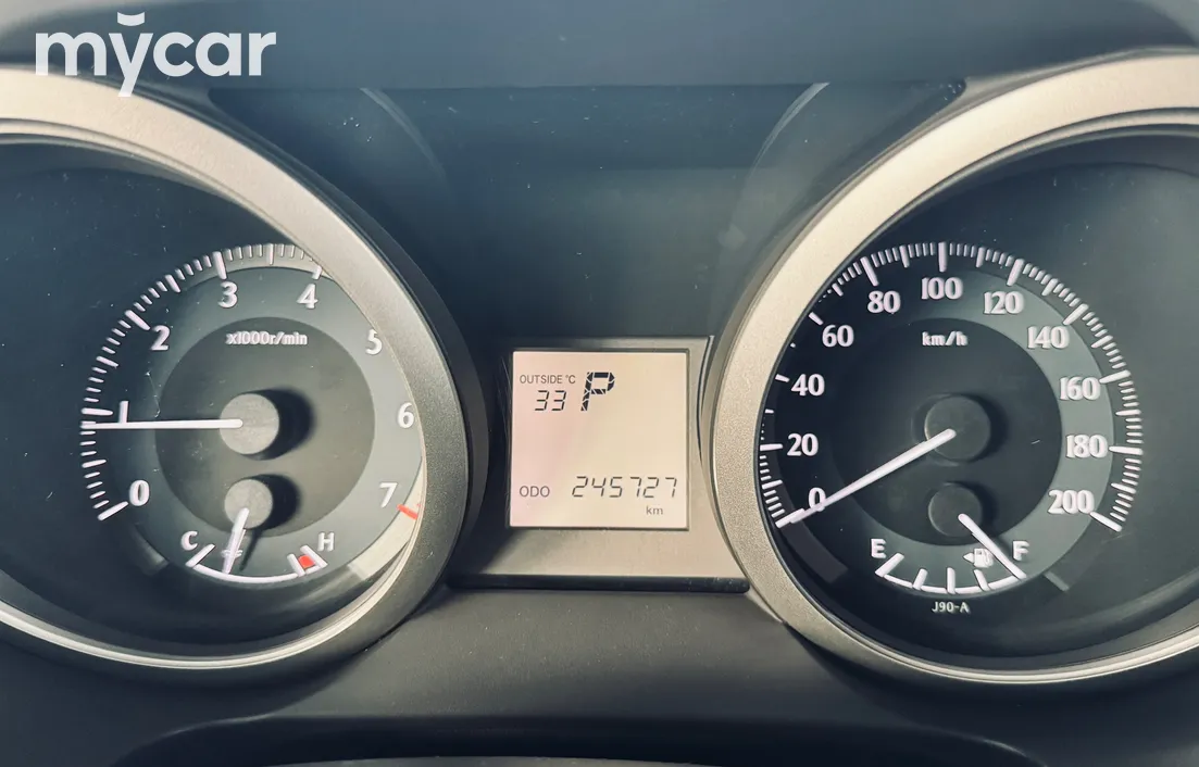 Toyota Land Cruiser Prado 2013