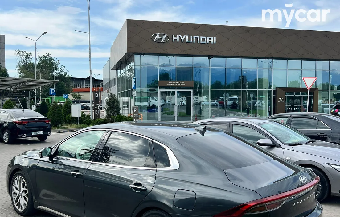 Hyundai Grandeur 2021