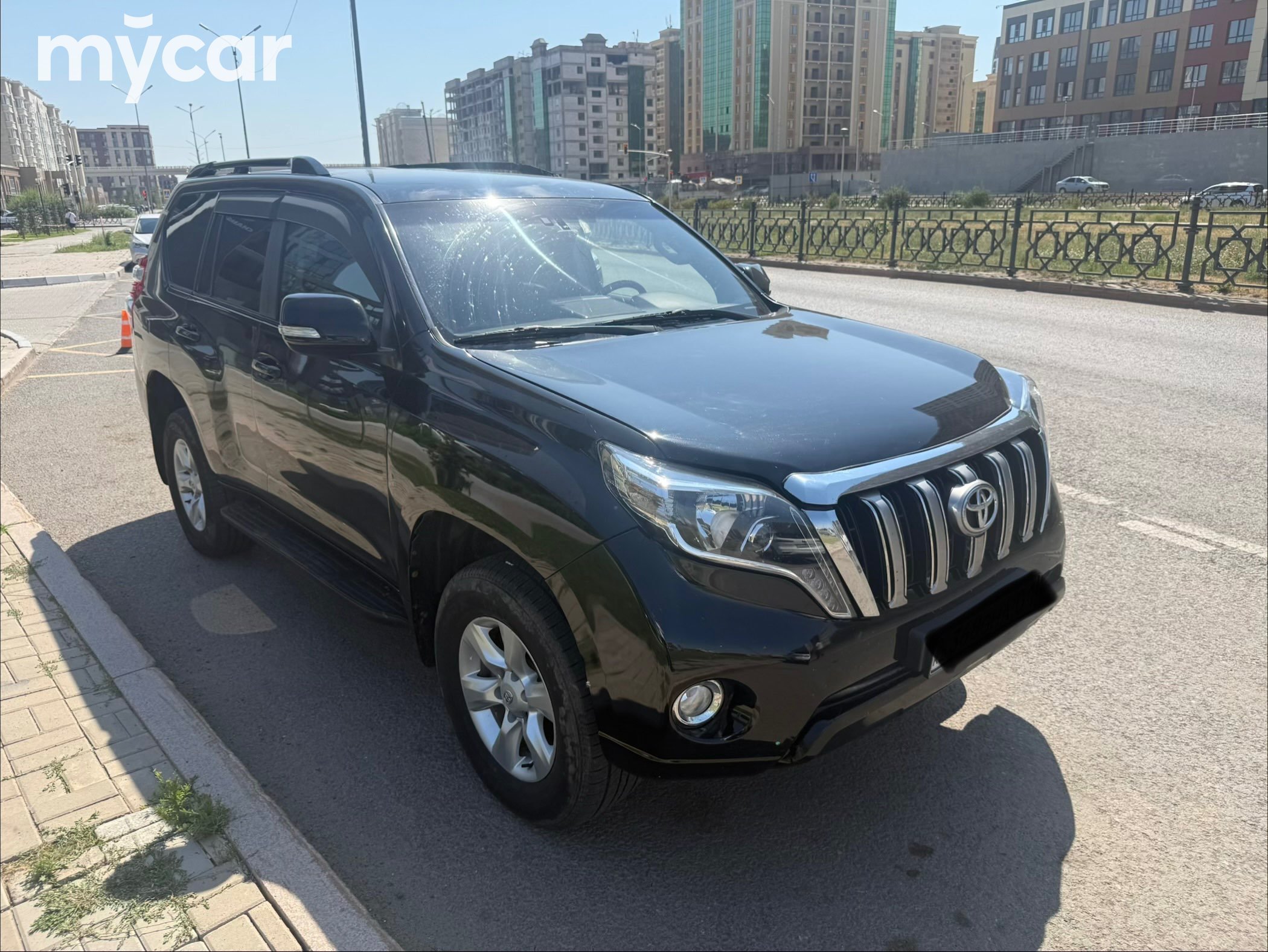 Toyota Land Cruiser Prado 2013