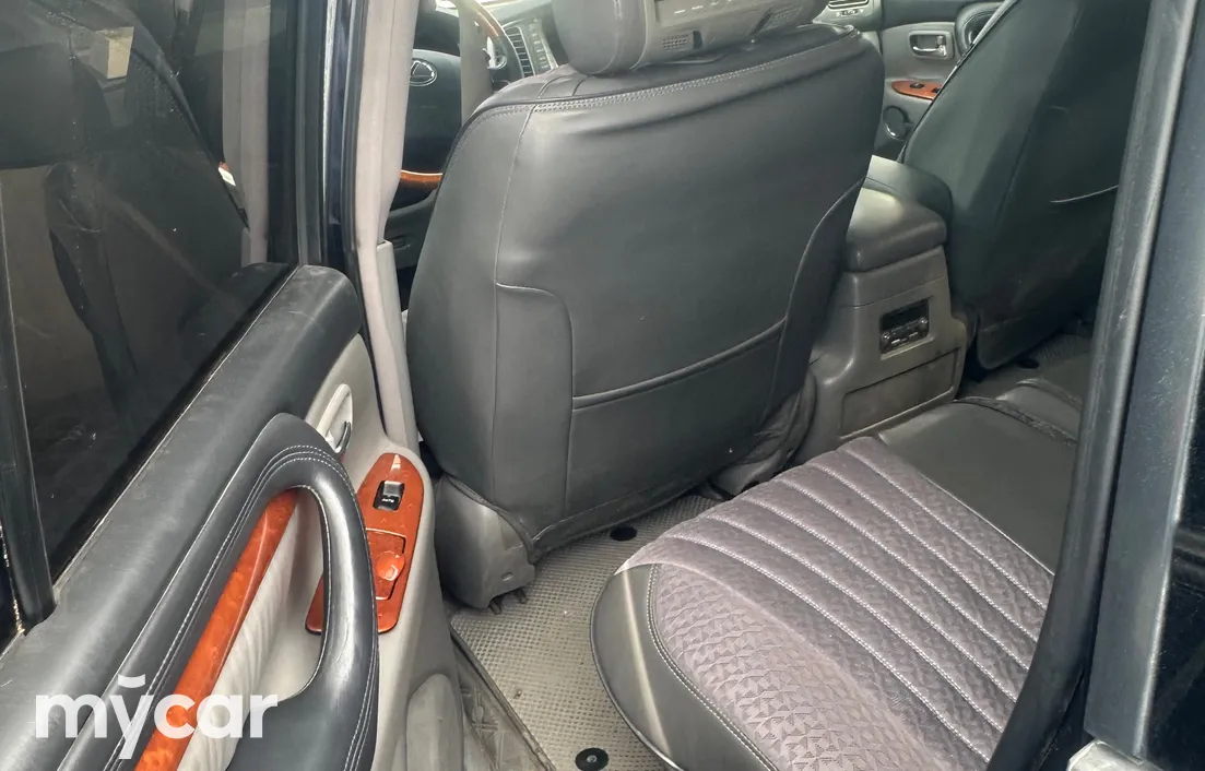 Lexus LX 2007