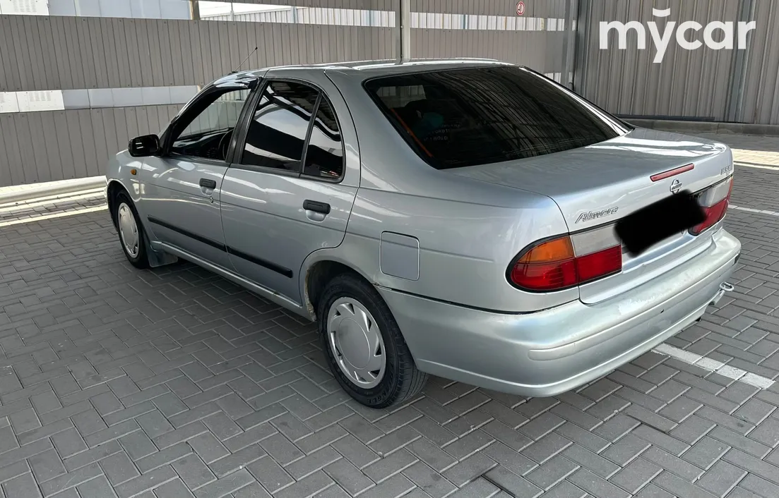 Nissan Almera 1995