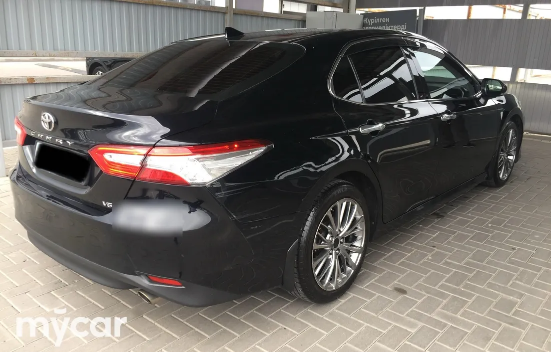 Toyota Camry 2018