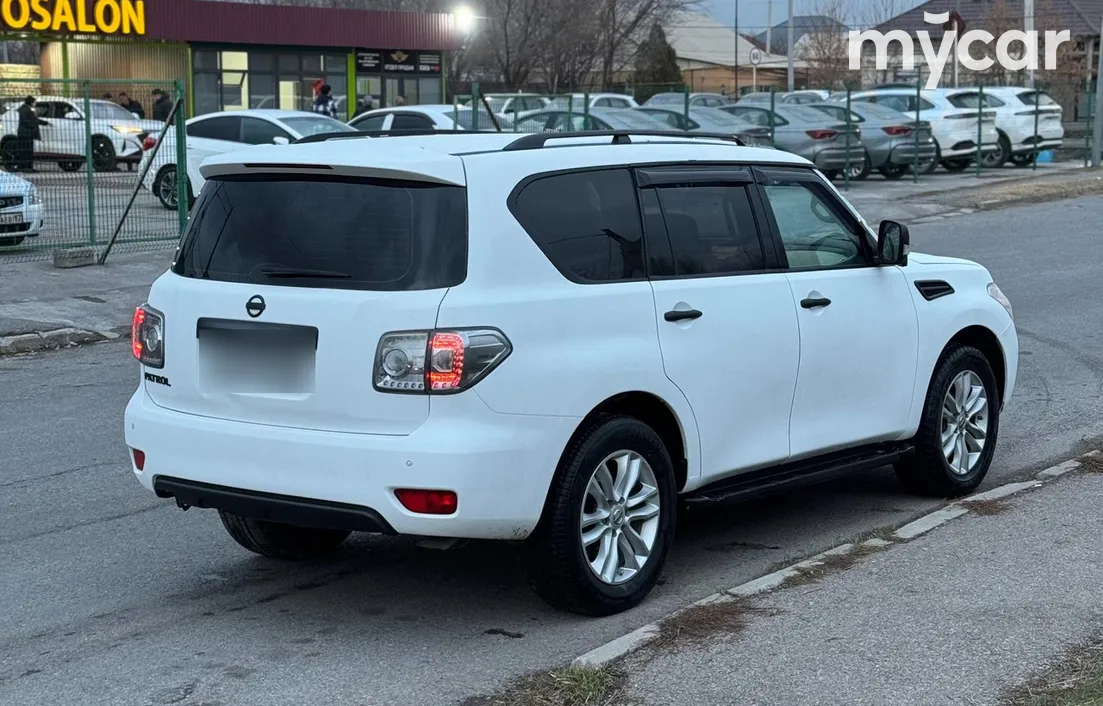 Nissan Patrol 2011