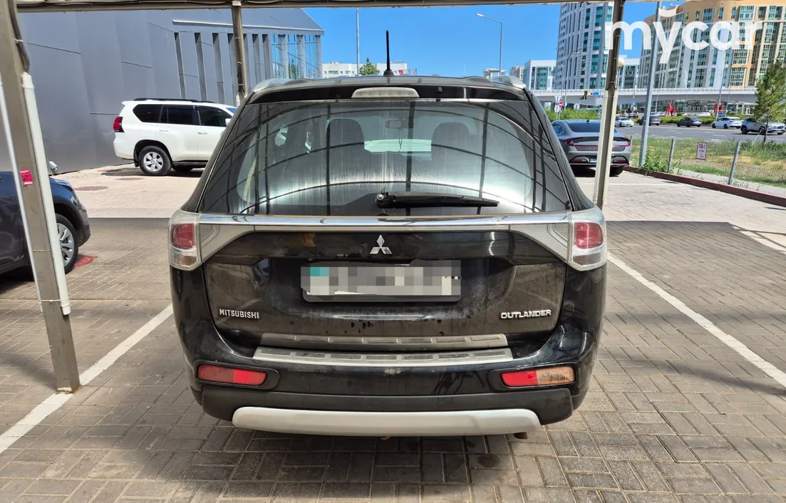 Mitsubishi Outlander 2014