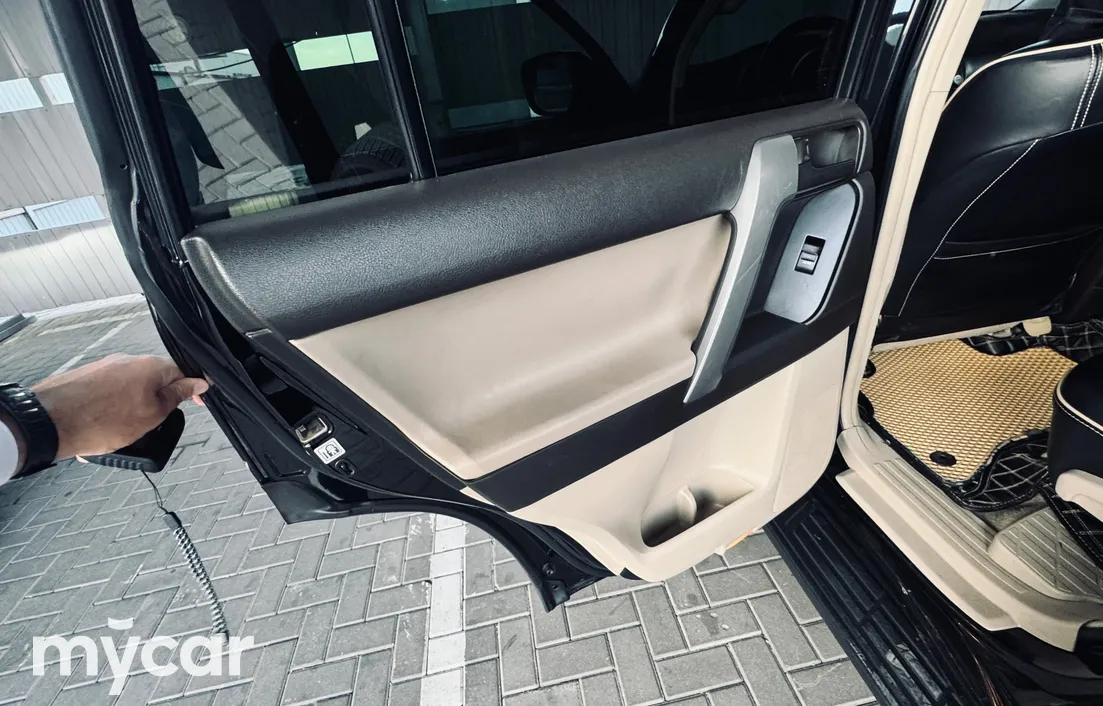 Toyota Land Cruiser Prado 2013