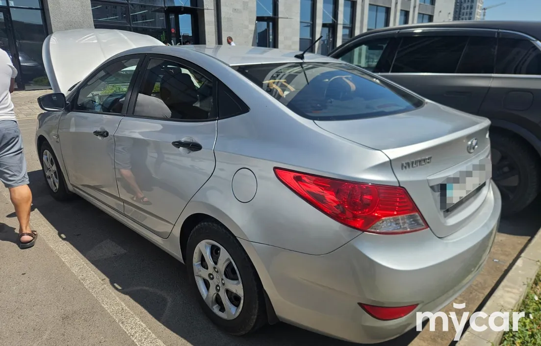 Hyundai Accent 2014