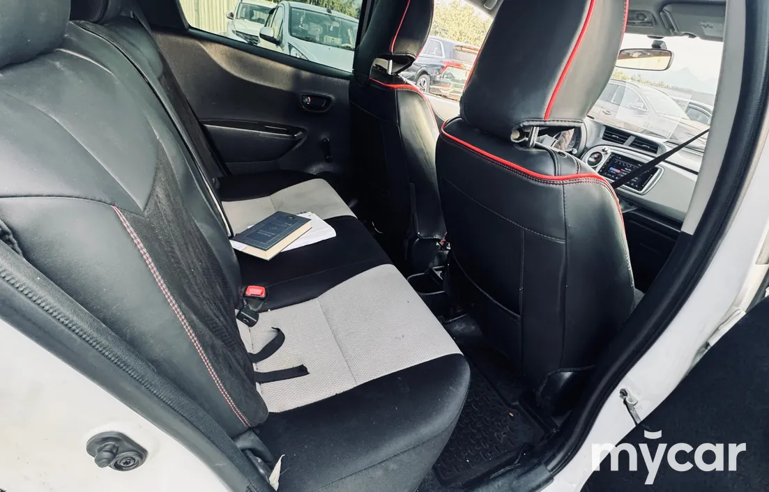 Toyota Yaris 2012
