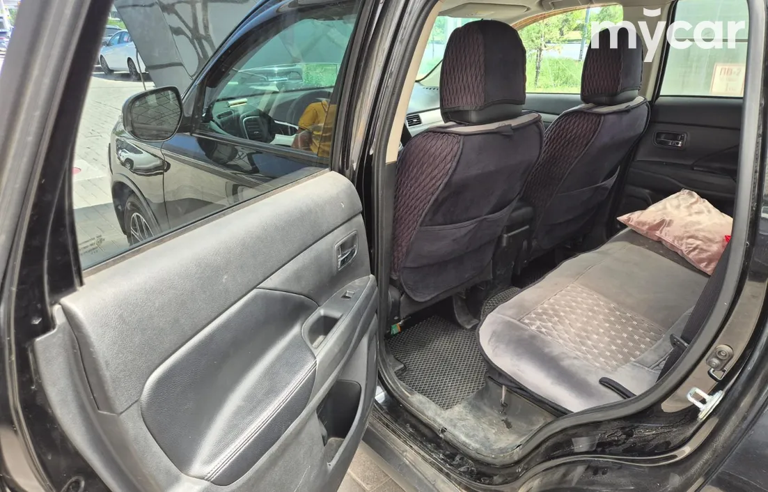 Mitsubishi Outlander 2014