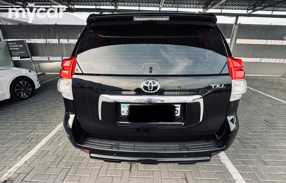 Toyota Land Cruiser Prado 2013