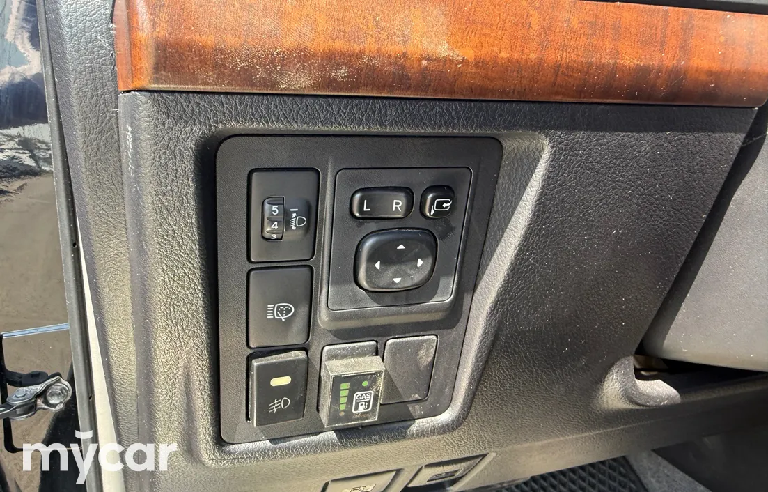 Toyota Land Cruiser Prado 2013
