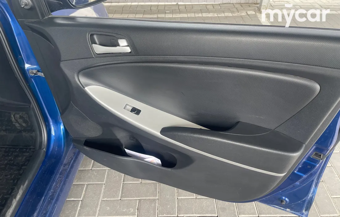 Hyundai Solaris 2012