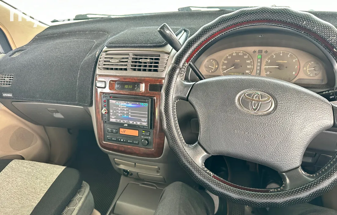 Toyota Gaia 1998