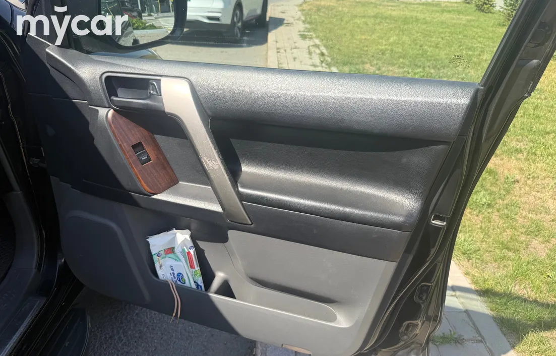 Toyota Land Cruiser Prado 2013