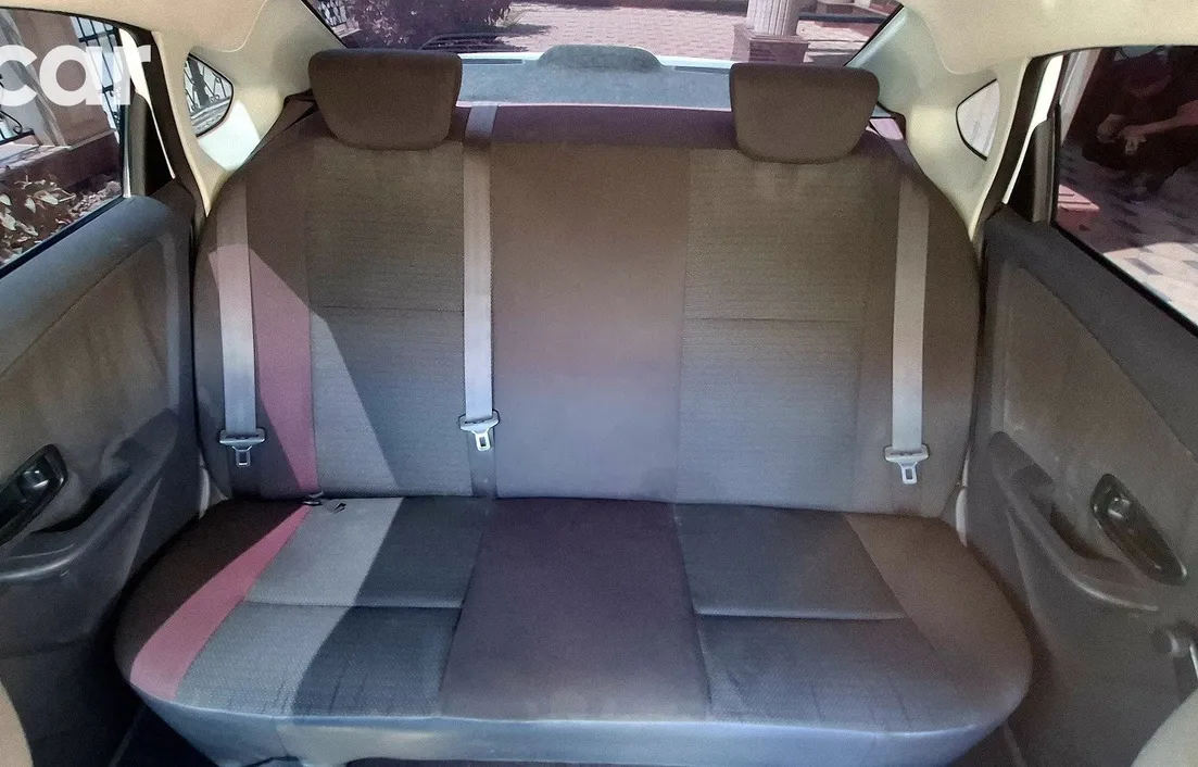 Nissan Almera 2015