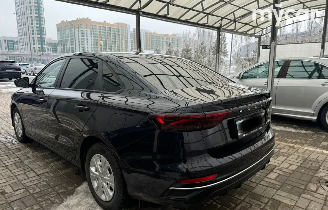 Geely Emgrand 2023