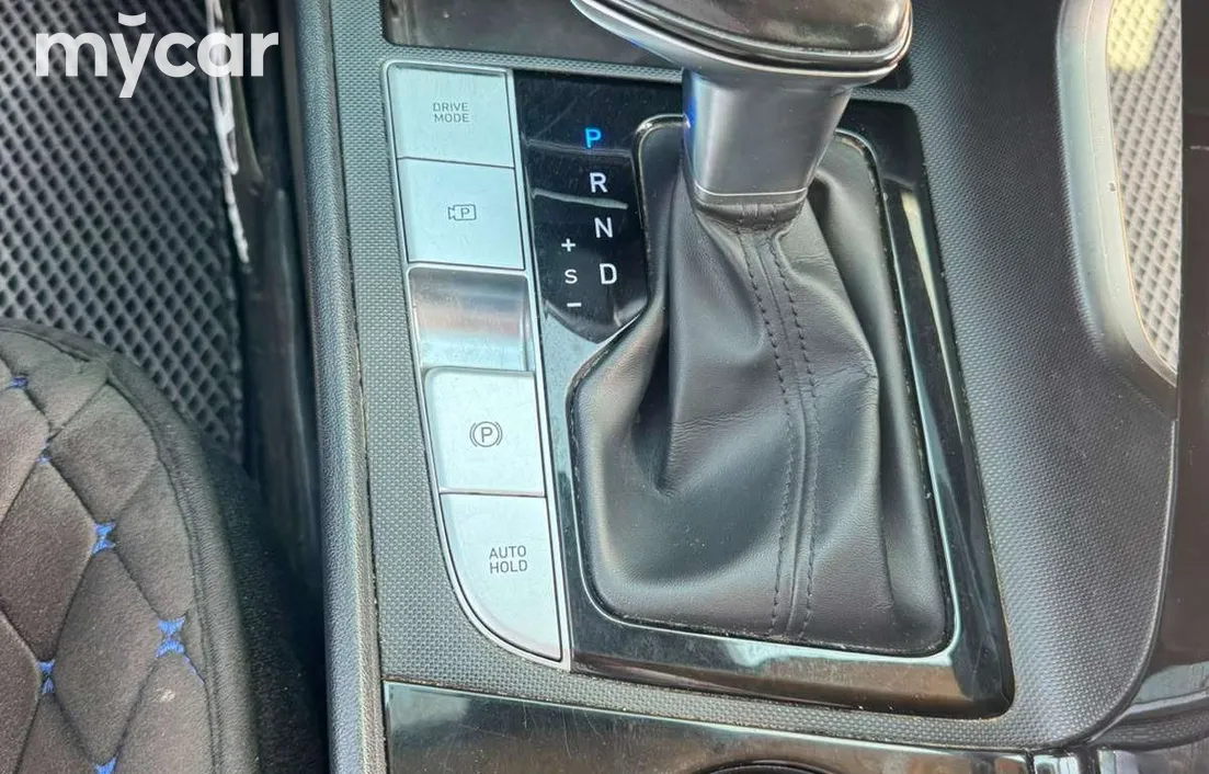 Hyundai Elantra 2021