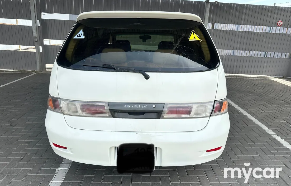 Toyota Gaia 1998
