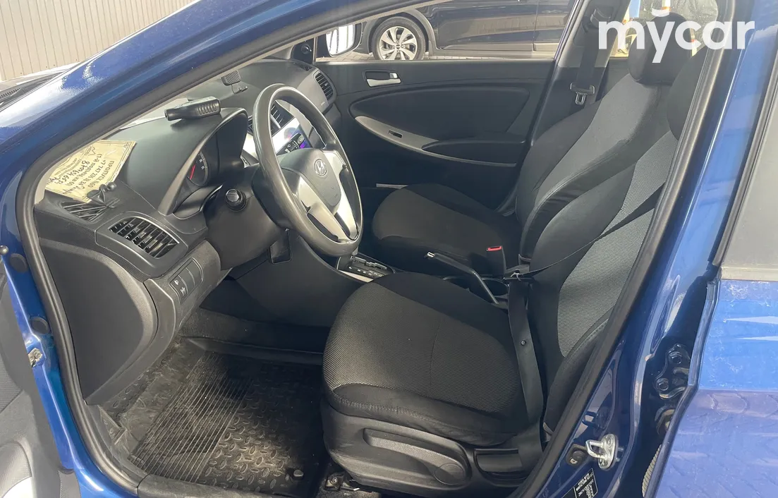 Hyundai Solaris 2012