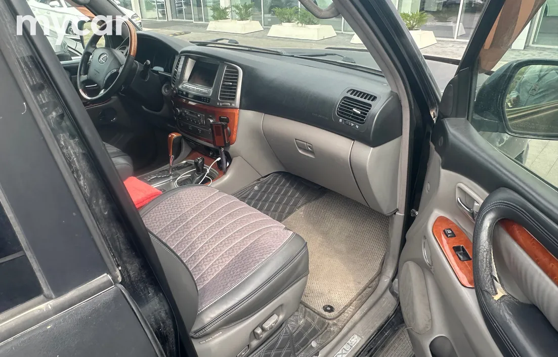Lexus LX 2007