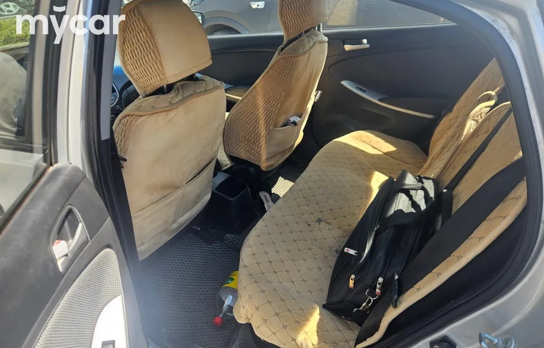Hyundai Accent 2014