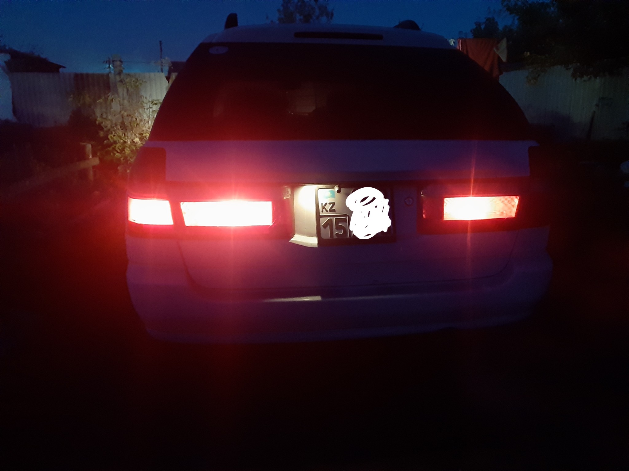 Nissan R'nessa 1998