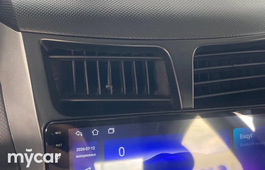Hyundai Solaris 2012