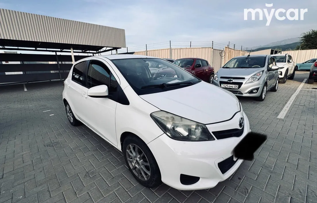 Toyota Yaris 2012