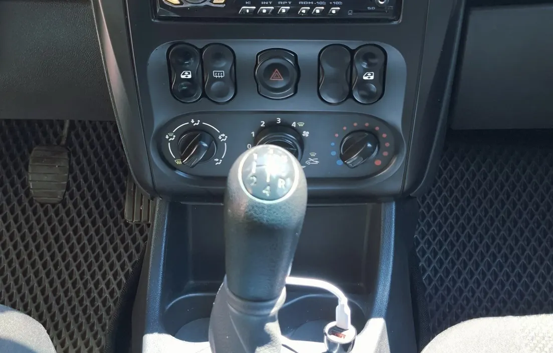 Nissan Almera 2015