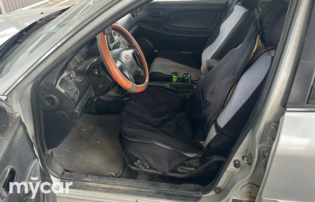 Hyundai Sonata 2004