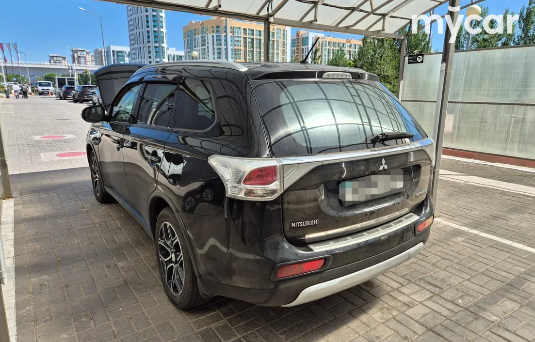 Mitsubishi Outlander 2014