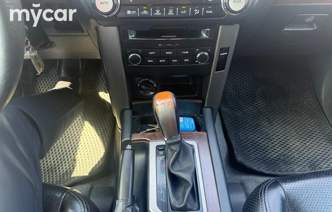 Toyota Land Cruiser Prado 2013